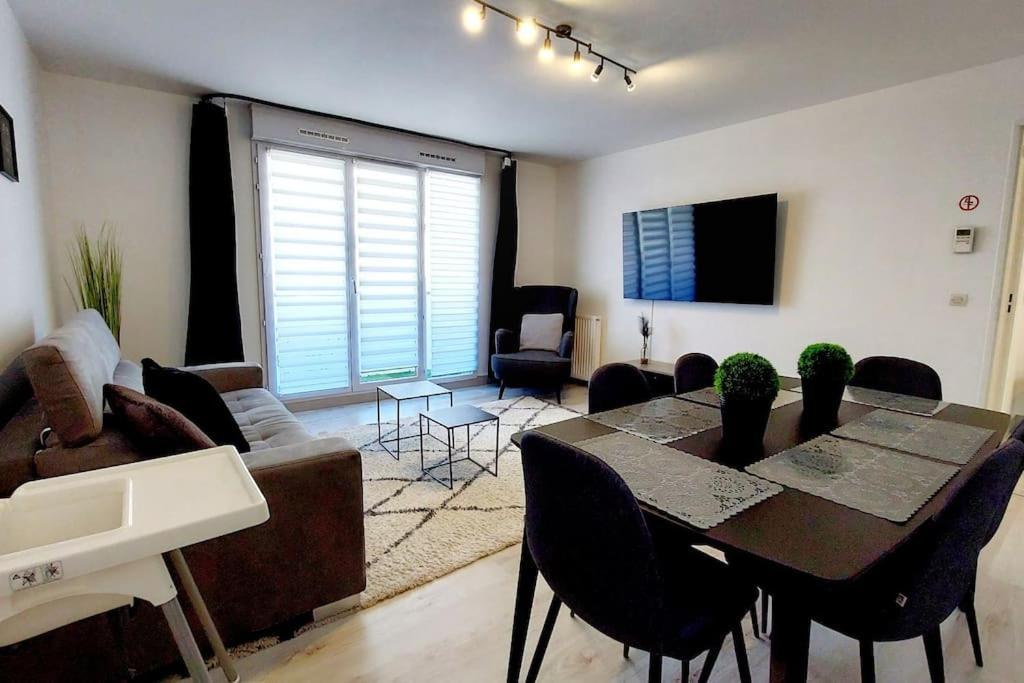 Cosy Home 2, 2 Chambres, 6 Personnes, 3 Min Gare, Parking Cergy Luaran gambar